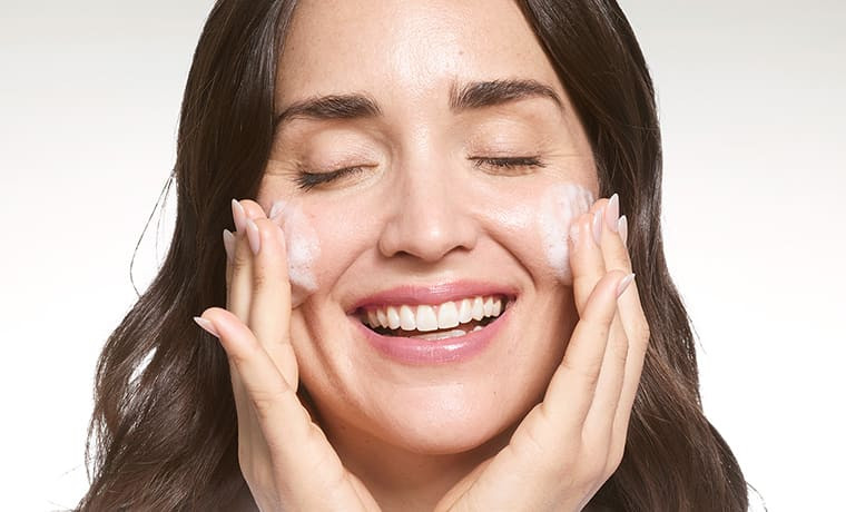 Comment prendre soin d’une peau acnéique ?